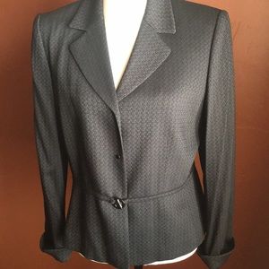 Tahari Front Clasp Fitted Blazer